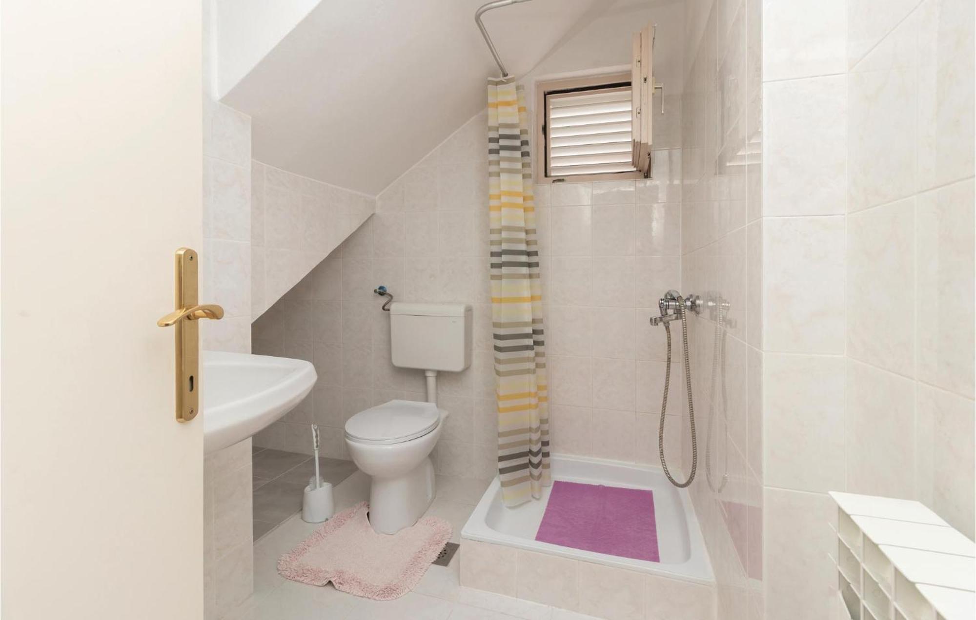 Nice Apartment In Zadar With Kitchen Екстериор снимка